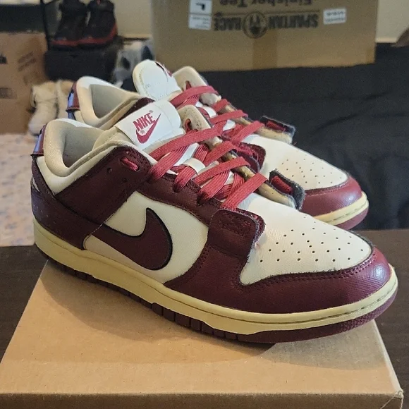 Nike Dunk Low SE Sisterhood Sail Team Red (Womens) Womens Sz 9 - Picture 3 of 11